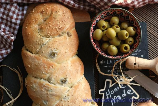 Treccia di pane alle olive